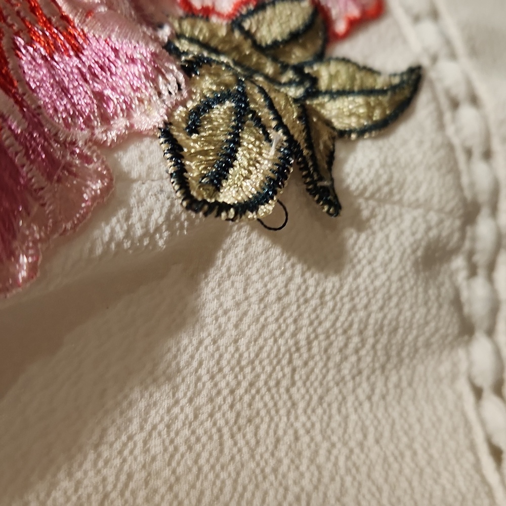 White with floral applications summer or homecoming dress. Size 1/2 - Picture 11 of 16